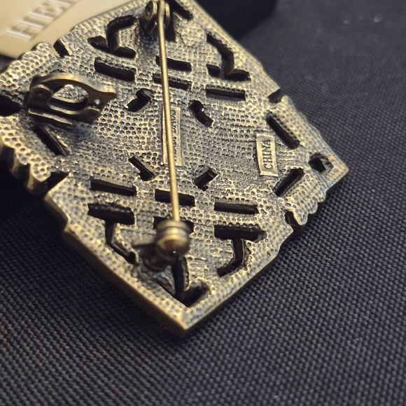 Heidi Daus Antique Gold "Artful Sophistication" Brooch/ Pendant - Picture 3 of 5